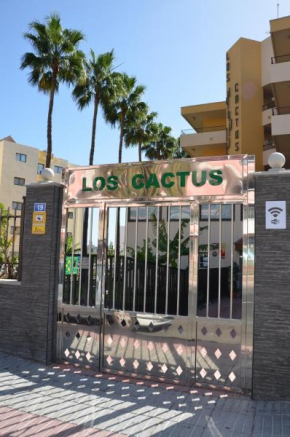 Гостиница Los Cactus  Ла Плайа Дэ Моган